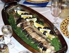 Ψάρια ψημένα στο φούρνο σε αλουμινόχαρτο