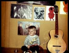 Nirvana's Kurt Cobain: Nirvana Frontman Artwork (6 Φωτογραφίες) Προβλήματα υγείας