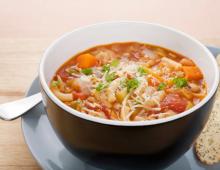 Minestrone: mazali va oson italyan sho'rvasini qanday tayyorlash mumkin?